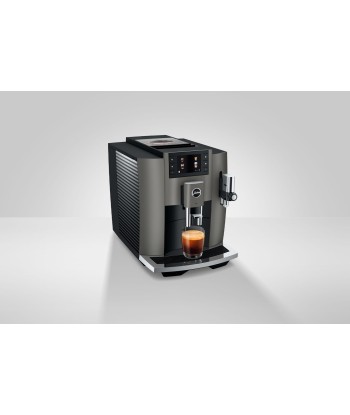 JURA E8 Dark Inox (EC) avec 73 € de café offert et 2+1 an extra de garantie ou a consommer sur place